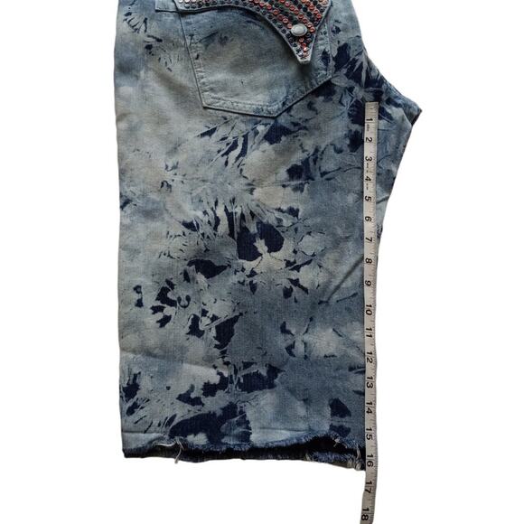 Robin's Jean Men's Acid Washed Large Flap Back Pocket Denim Jeans - Picture 7 of 10